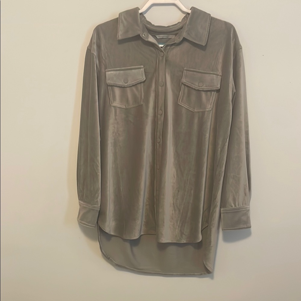 Isaac Mizrahi Olive Button Down Shirt